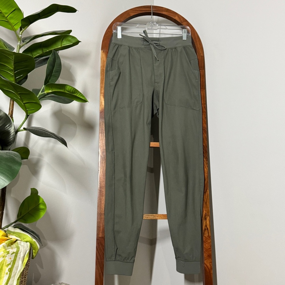 Lululemon Men's SMALL Olive Grayish ABC Jogger Pants in Warpstreme